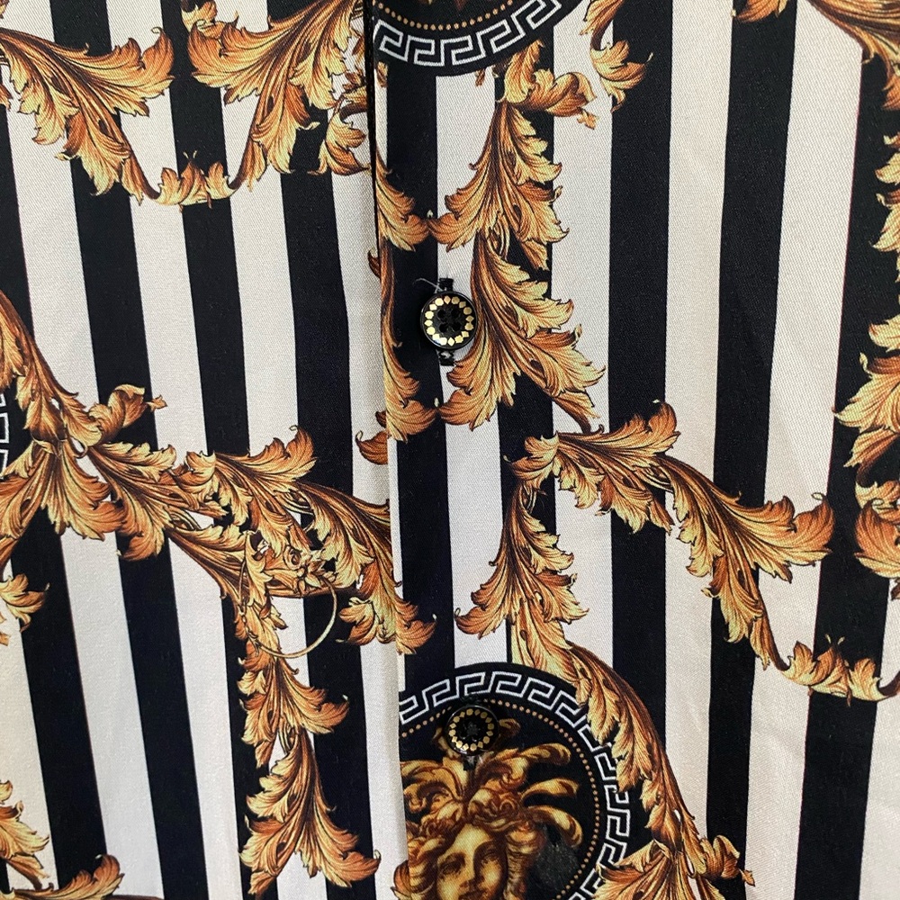 Davis Medusa Print Button Down Size L - image 3